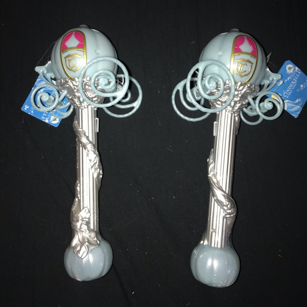 brand new disney cinderella bubble blowers bundle!